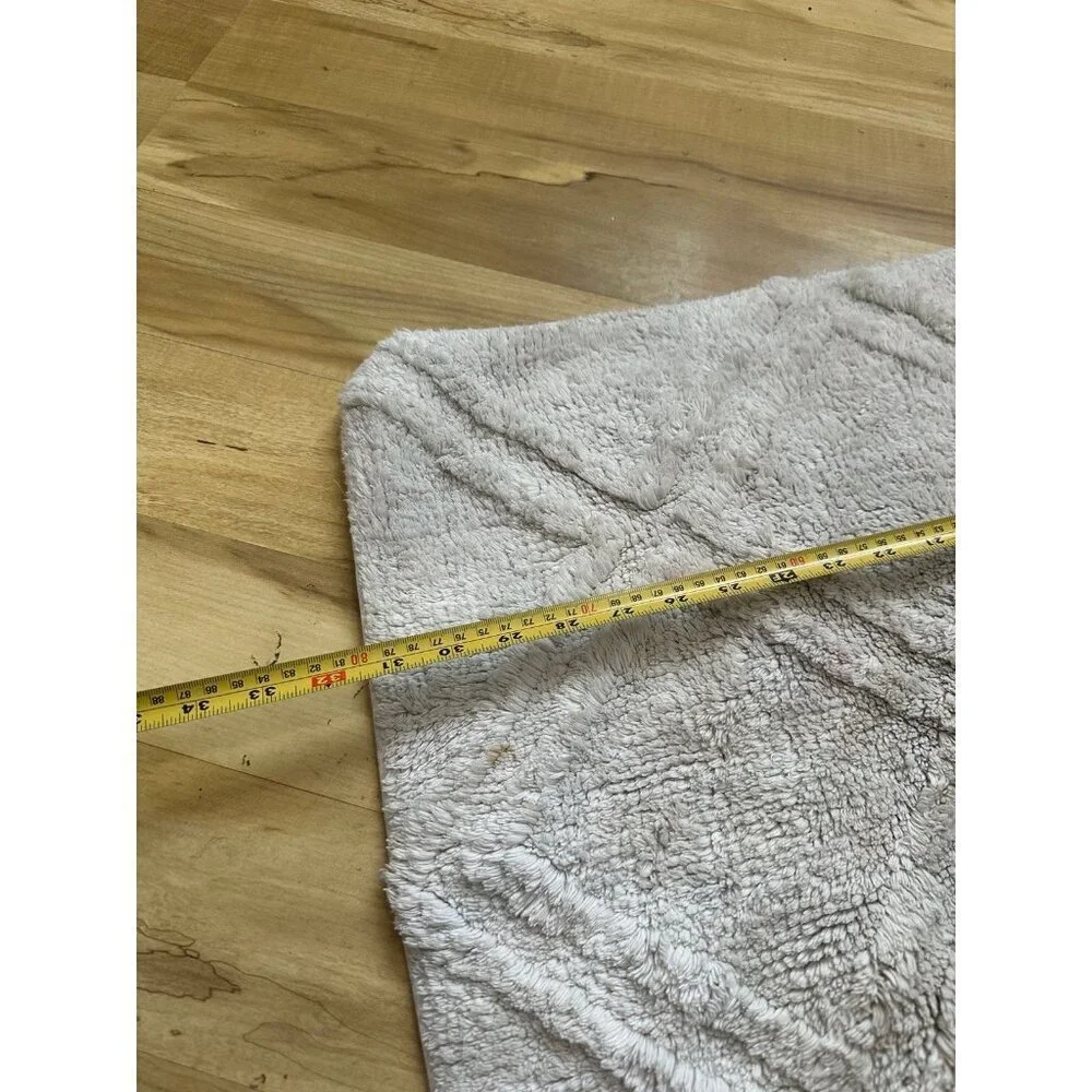Plush Diamond Pattern Bath Mat